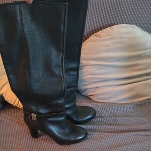 Elegant Black Knee-High Women's Boots